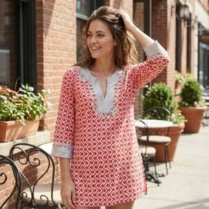 Roberta Roller Rabbit Embroidered V-Neck Tunic blouse Red Geo XS